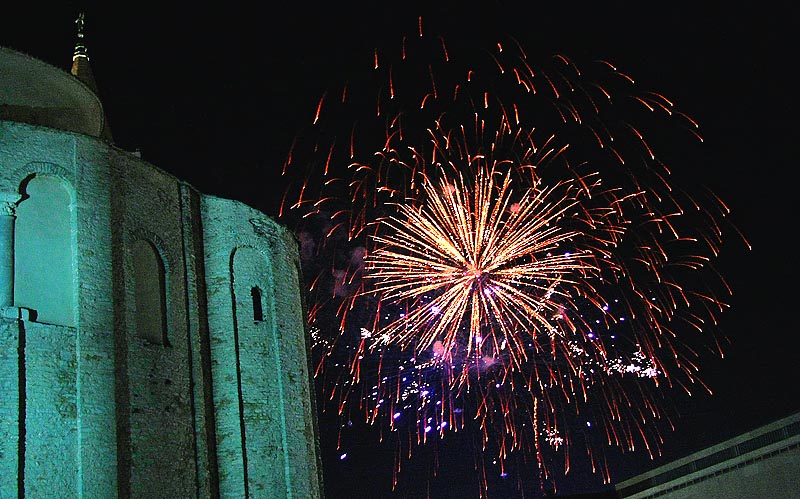 Novogodišnji vatromet u Zadru 2009. (foto: Marin Gospić)
