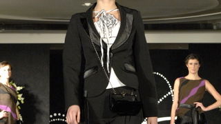 Split, 190210.
U hotelu Le Meridien Lav odrzava se Sajam vjencanja gdje je uprilicena modna revija izlagaca.
Na slici : Teo Peric za mk MAK .
Foto : Jadran Babic / CROPIX