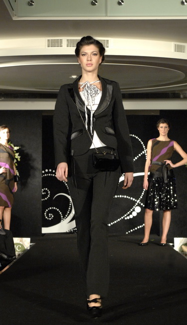 Split, 190210.
U hotelu Le Meridien Lav odrzava se Sajam vjencanja gdje je uprilicena modna revija izlagaca.
Na slici : Teo Peric za mk MAK .
Foto : Jadran Babic / CROPIX