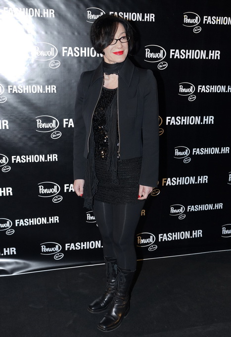 Zagreb, 150313.
Zagrebacki Velesajam.
Odrzana je treca vecer revije Perwoll Fashion.hr na kojoj su svoje kreacije predstavili Martina Felja, Morana Krklec, Young at Squat, Marina Design i Envy Room.
Na fotografiji: Senka Bulic.
Foto: Marko Todorov / CRO Zagreb, 150313.
Zagrebacki Velesajam.
Odrzana je treca vecer revije Perwoll Fashion.hr na kojoj su svoje kreacije predstavili Martina Felja, Morana Krklec, Young at Squat, Marina Design i Envy Room.
Na fotografiji: Senka Bulic.
Foto: Marko Todorov / CRO