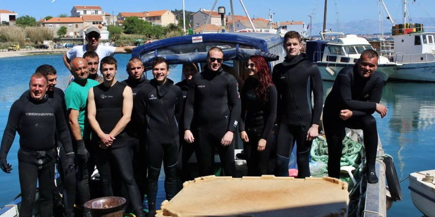 Kali: U ekološkoj akciji čišćenja podmorja prikupljeno dvije tone otpada Kali: U ekološkoj akciji čišćenja podmorja prikupljeno dvije tone otpada