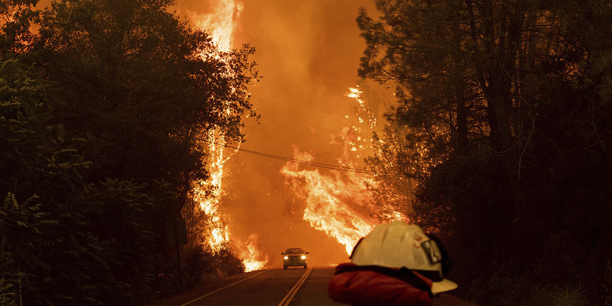 U požaru u Kaliforniji poginula jedna osoba, stanovnici u bijegu U požaru u Kaliforniji poginula jedna osoba, stanovnici u bijegu