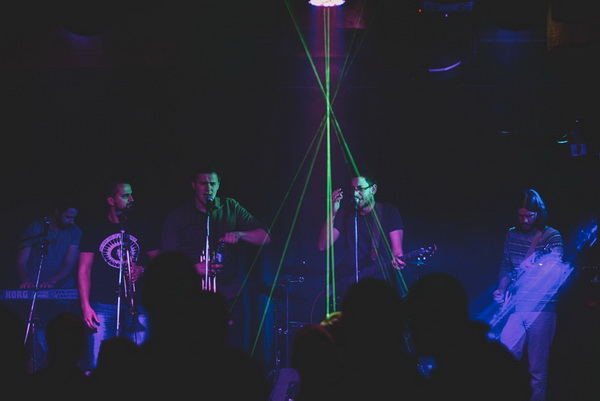 Mjesni Odbor u Maraschino Baru. Foto: Iva Perinčić Mjesni Odbor u Maraschino Baru. Foto: Iva Perinčić