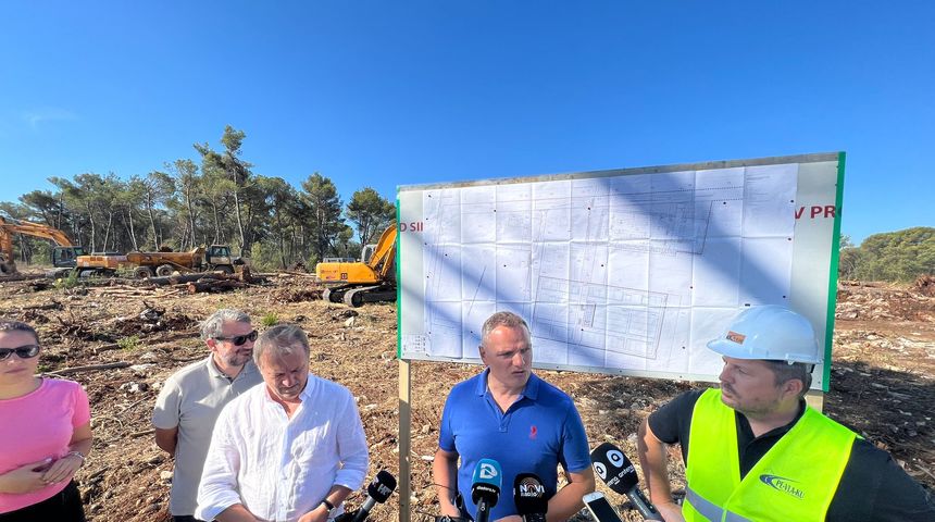 Do kraja godine 4.900 grobnih mjesta u prvoj fazi izgradnje novog gradskog groblja Do kraja godine 4.900 grobnih mjesta u prvoj fazi izgradnje novog gradskog groblja