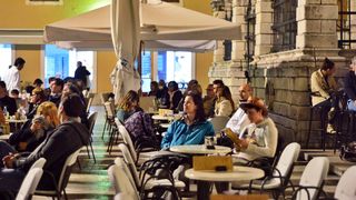 FIMBA After party na Narodnom trgu uz bend Songbusters FIMBA After party na Narodnom trgu uz bend Songbusters