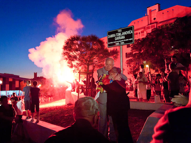 Bili Brig kod Ošk. Zadarski otoci: Svečanost imenovanja trga po D.T. Gavranu, foto: Darko Belančić