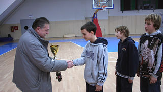 Podjela medalja na Božićnom košarkaškom turniru