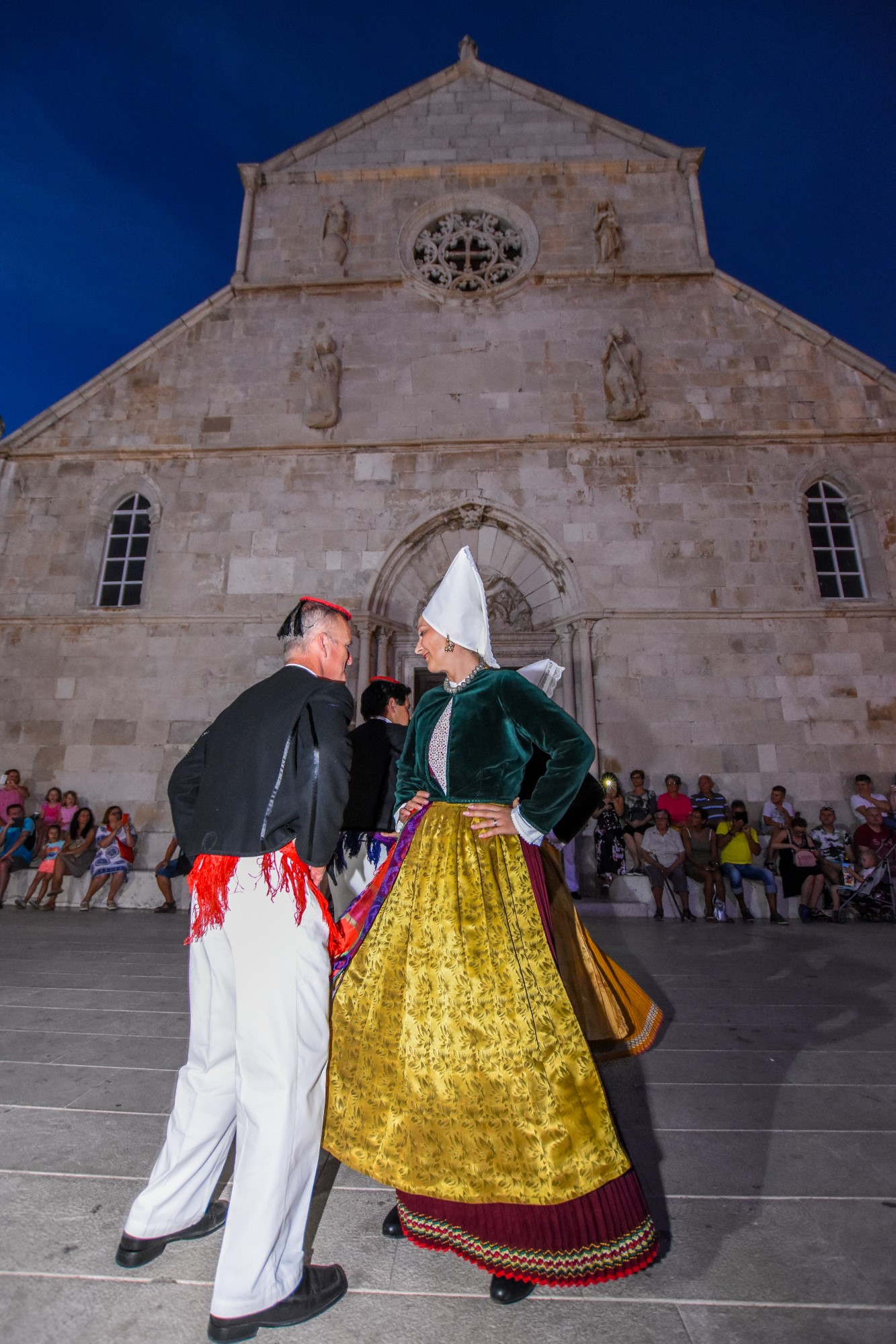 Etno večer s KUD Družina u Pagu Etno večer s KUD Družina u Pagu