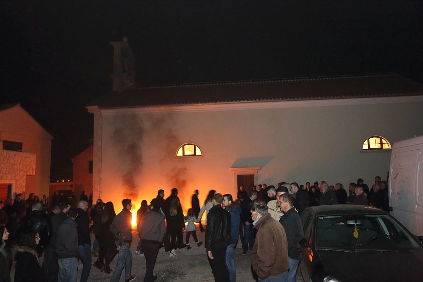 Bibinje: Održana tradicionalna procesija Velikog Petka. Foto: Leo Banić