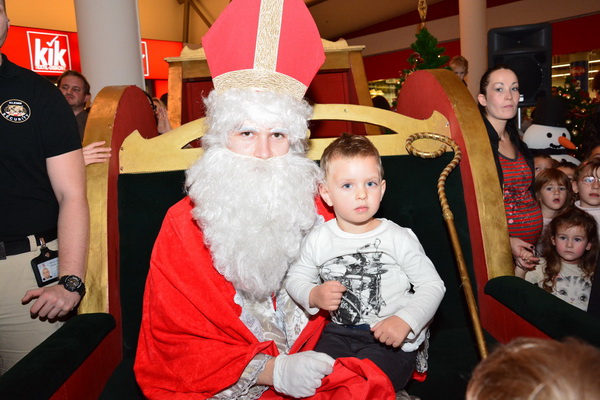 Supernova Zadar: Sveti Nikola i kamion Djeda mraza, Foto: Iva Perinčić Supernova Zadar: Sveti Nikola i kamion Djeda mraza, Foto: Iva Perinčić