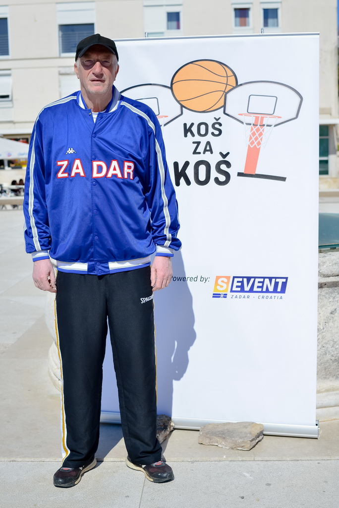 Basket na Forumu: Košarkaške legende protiv mlađih uzrasta KK Zadar. Ćiro Perinčić Basket na Forumu: Košarkaške legende protiv mlađih uzrasta KK Zadar. Ćiro Perinčić