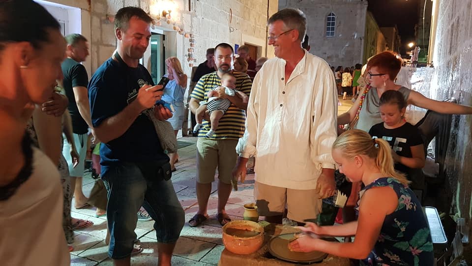 Pag: Peti Festival starih zanata Pag: Peti Festival starih zanata