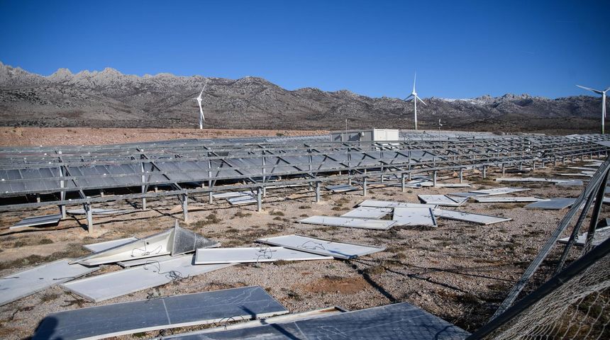 U Zatonu Obrovačkom bura uništila jednu od najvećih solarnih elektrana u Hrvatskoj
