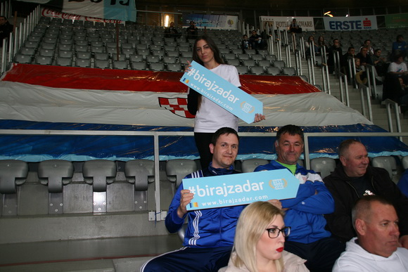Košarkaši i navijači KK Zadar podržali akciju #birajzadar Košarkaši i navijači KK Zadar podržali akciju #birajzadar