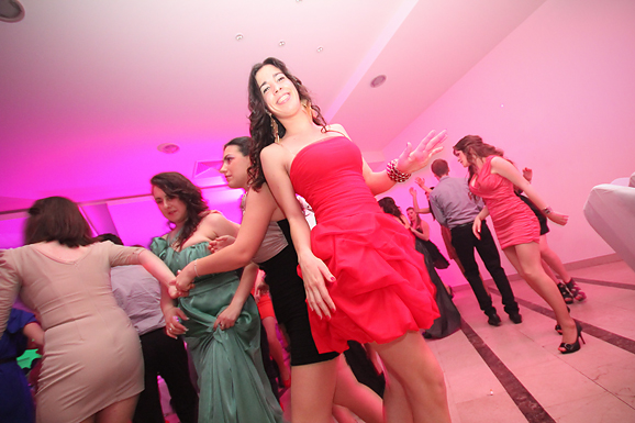 Maturalna večer Ekonomske škole (foto:Saša Čuka) Maturalna večer Ekonomske škole (foto:Saša Čuka)