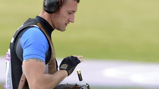 London, 060812.
Hrvatski strijelci Anton Glasnovic i Giovanni Cernogoraz u finalu trapa tijekom Olimpijskih Igara u Londonu.
Na fotografiji: Giovanni Cernogoraz osvojio je zlato.
Foto: Drago Sopta / CROPIX