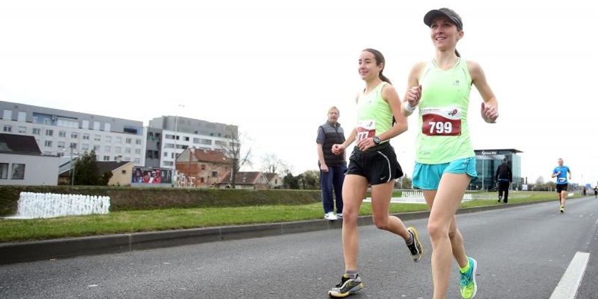 Proljetni polumaraton VIP Zagreb21 startao ispred Nacionalne sveučilišne knjižnice