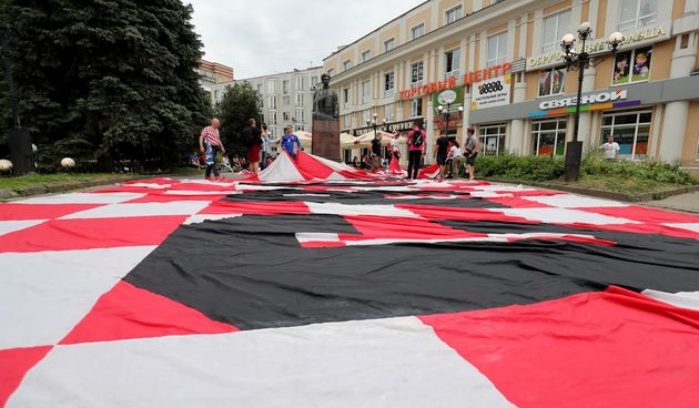 Nižnji Novgorod: Lokalna krojačica spojila hrvatsku zastavu s kojom će navijači prošetati gradom
