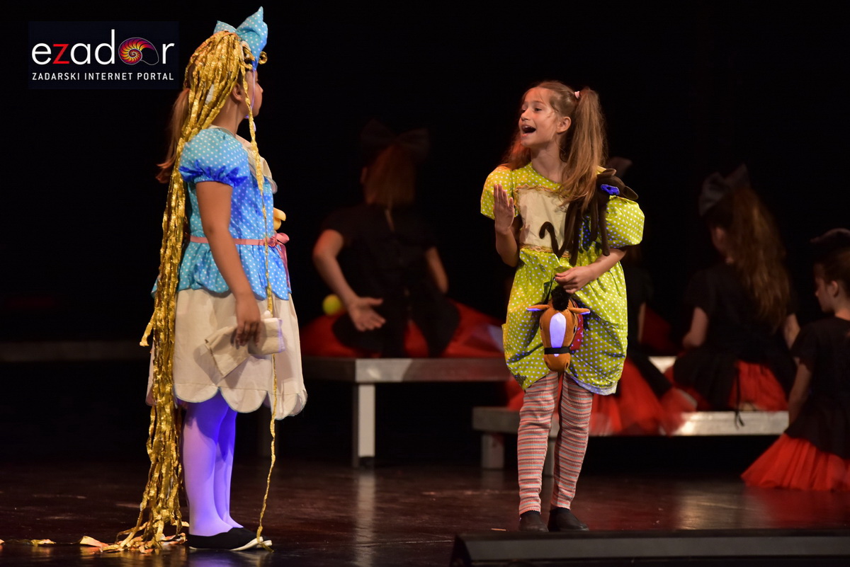 U HNK Zadar održana kazališna revija predstava Udruge “Igrajmo se” U HNK Zadar održana kazališna revija predstava Udruge “Igrajmo se”