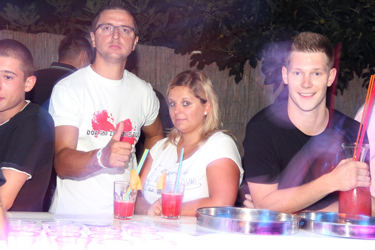 Noštromo bar Vir: Crazy flame night vol #3, foto: Iva Perinčić Noštromo bar Vir: Crazy flame night vol #3, foto: Iva Perinčić