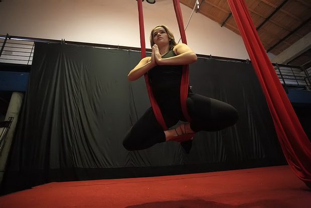 Arsenal: Xiomara Circo Art – ples na svili, Foto: Roberto Lerga Arsenal: Xiomara Circo Art – ples na svili, Foto: Roberto Lerga