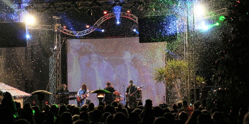 Vir: Snježna i svjetlosna božićna čarolija uz Crvenu jabuku Vir: Snježna i svjetlosna božićna čarolija uz Crvenu jabuku