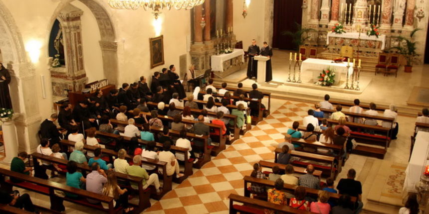 Sv. Frane: Predstavljanje CD-a zbora bogoslova Franjevačke provincije Sv. Frane: Predstavljanje CD-a zbora bogoslova Franjevačke provincije