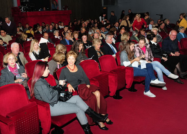 HNK Zadar, predstava Caruga