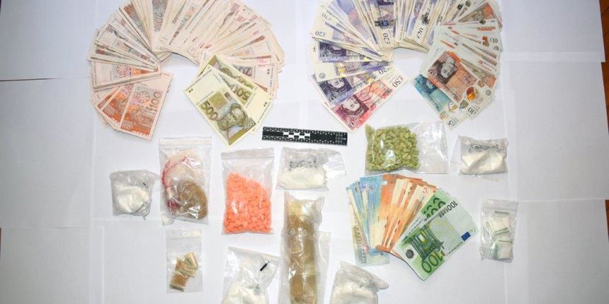 Droga, droge, marihuana, ecstasy Droga, droge, marihuana, ecstasy