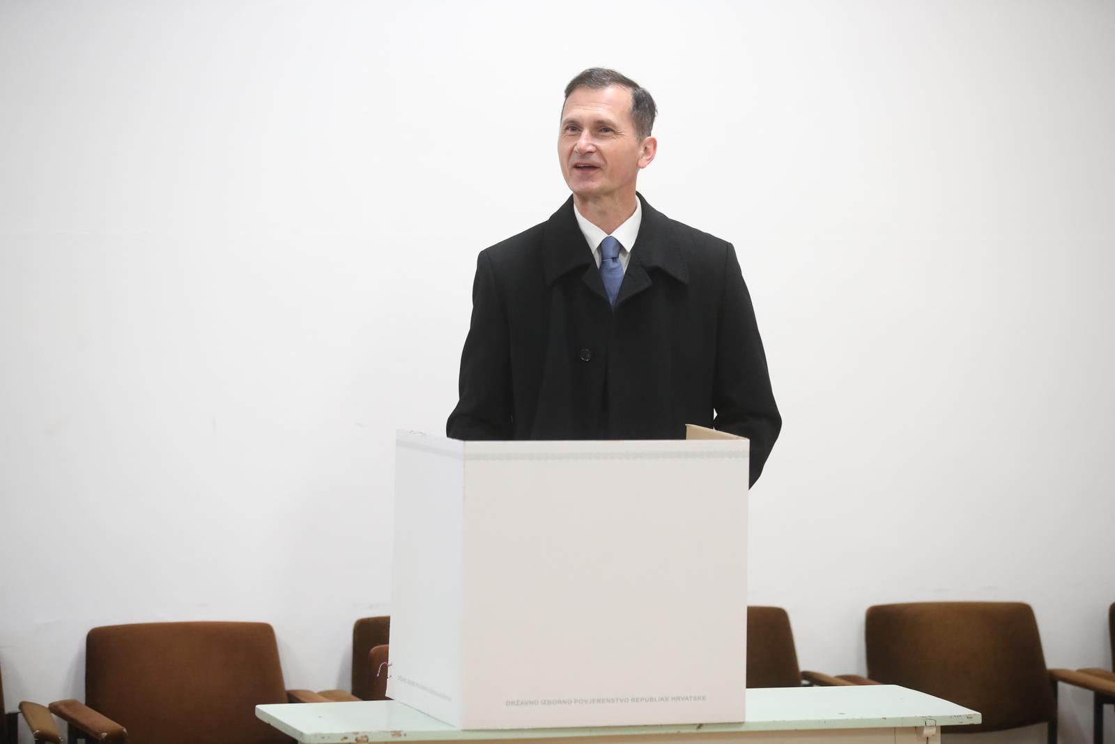Dragan Primorac u drugom krugu glasovao na predsjedničkim izborima