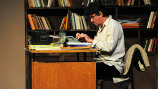 Zadar, 19.10.2012. snimio: Nenad Marčev
komedija
D. Kovačević: PROFESIONALAC ili Tužna komedija po Luki,
Kazališna družina ”Glumci u Zagvozdu” &
SATIRIČKO KAZALIŠTE KEREMPUH
redatelj: Bogdan Diklić
igraju: D. Ljuština, V. Mlikota,
A. Zadar, 19.10.2012. snimio: Nenad Marčev
komedija
D. Kovačević: PROFESIONALAC ili Tužna komedija po Luki,
Kazališna družina ”Glumci u Zagvozdu” &
SATIRIČKO KAZALIŠTE KEREMPUH
redatelj: Bogdan Diklić
igraju: D. Ljuština, V. Mlikota,
A.