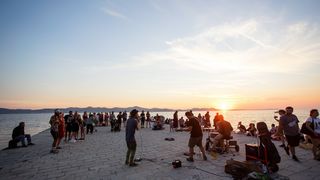 Bablje ljeto u Zadru: Riva je puna turista