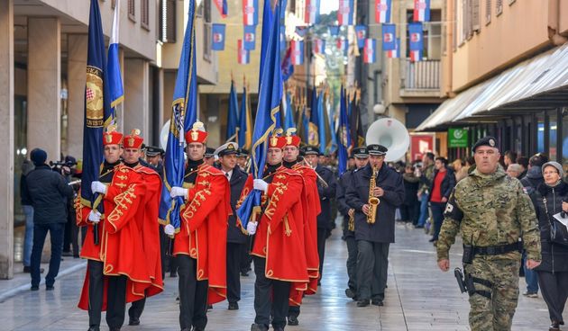 Mimohod ratnih postrojbi u Zadru