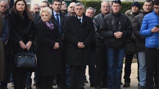 Paljenjem svijeća i polaganjem vijenaca, te mimohodom postrojbi započelo svečano obilježavanje 23. obljetnice VRO Maslenica. Foto. Dino Stanin/PIXSELL Paljenjem svijeća i polaganjem vijenaca, te mimohodom postrojbi započelo svečano obilježavanje 23. obljetnice VRO Maslenica. Foto. Dino Stanin/PIXSELL