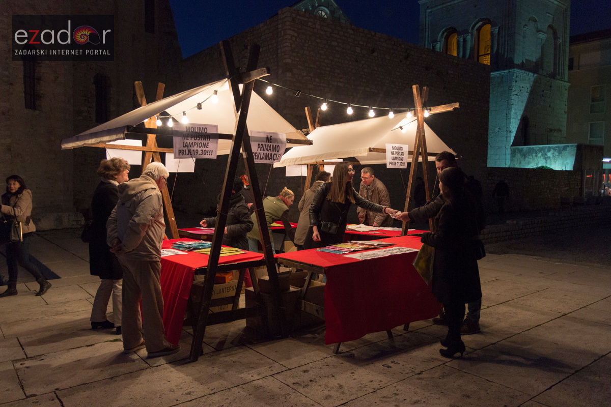 Humanitarni svjetlosni spektakl “Zaželi ljubav” na zadarskom Forumu, 18. veljače 2017. Humanitarni svjetlosni spektakl “Zaželi ljubav” na zadarskom Forumu, 18. veljače 2017.