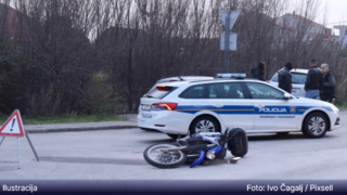 policija, motor, prometna nesreća policija, motor, prometna nesreća