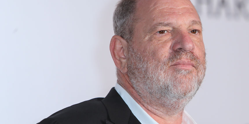 Harvey Weinstein u središtu međunarodnog skandala: Jedan od najpoznatijih i najmoćnijih holivudskih producenata, Harvey Weinstein, prvo je ime na, ispostavit će se, dugoj listi muškaraca u Hollywoodu optuženih za seksualno zlostavljanje žena. Oscarom nagr Harvey Weinstein u središtu međunarodnog skandala: Jedan od najpoznatijih i najmoćnijih holivudskih producenata, Harvey Weinstein, prvo je ime na, ispostavit će se, dugoj listi muškaraca u Hollywoodu optuženih za seksualno zlostavljanje žena. Oscarom nagr
