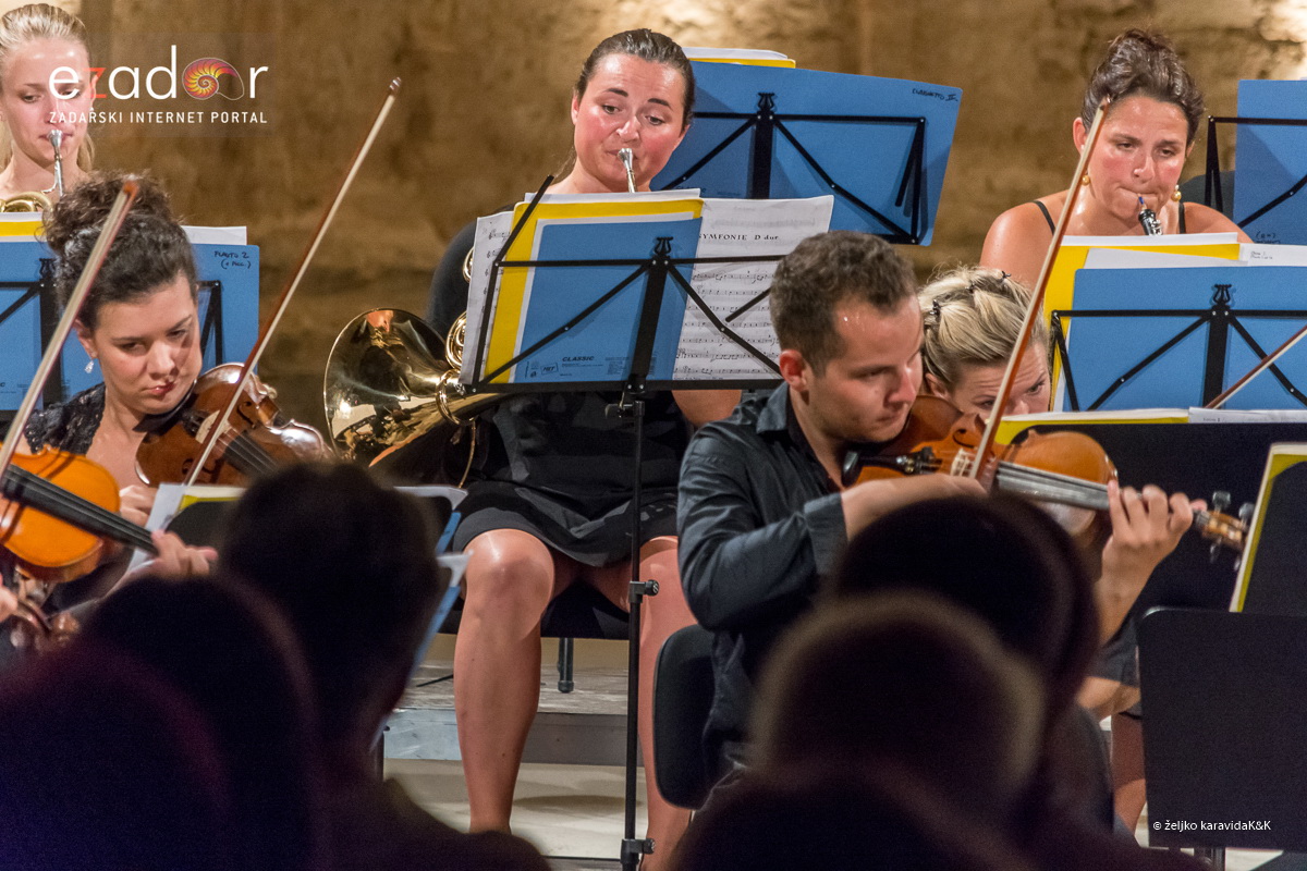 59. Glazbene večeri u sv. Donatu: Orkestar Epoque i gitarist Krešimir Bedek @ Crkva sv. Nikole