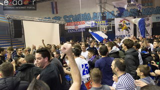 Humanitarno gledanje utakmice Zadar-Cibona (85-84) u Jazinama Humanitarno gledanje utakmice Zadar-Cibona (85-84) u Jazinama