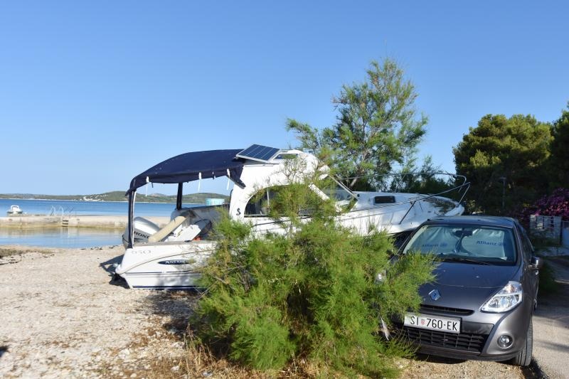 Pijan gliserom izletio na šibensku plažu Jadrija