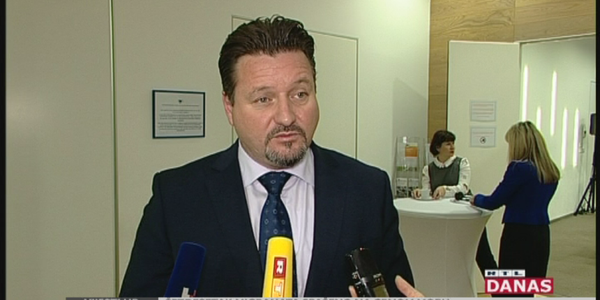 Ministar Lovro Kuščević