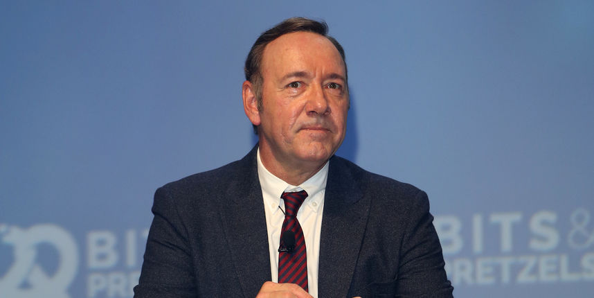Konačni pad Kevina Spaceyja: Glumac Anthony Rapp prvi je izašao u javnost s opttužbama da ga je Kevin Spacey seksualno napastovao prije 30-ak godina, a nije dugo trebalo da se jave i drugi. Nakon što je više od 20 muškaraca u javnosti otkrilo kako ih je S