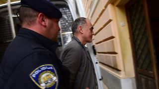 Zlatko Svirčić osumnjičen zbog dvostrukog pokušaja ubojstva priveden je istražnom sucu, foto: Dino Stanin/PIXSELL Zlatko Svirčić osumnjičen zbog dvostrukog pokušaja ubojstva priveden je istražnom sucu, foto: Dino Stanin/PIXSELL