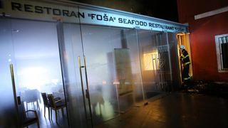 Vatrogasci na intervenciji u Restoranu Foša, Foto: Filip Brala/PIXSELL