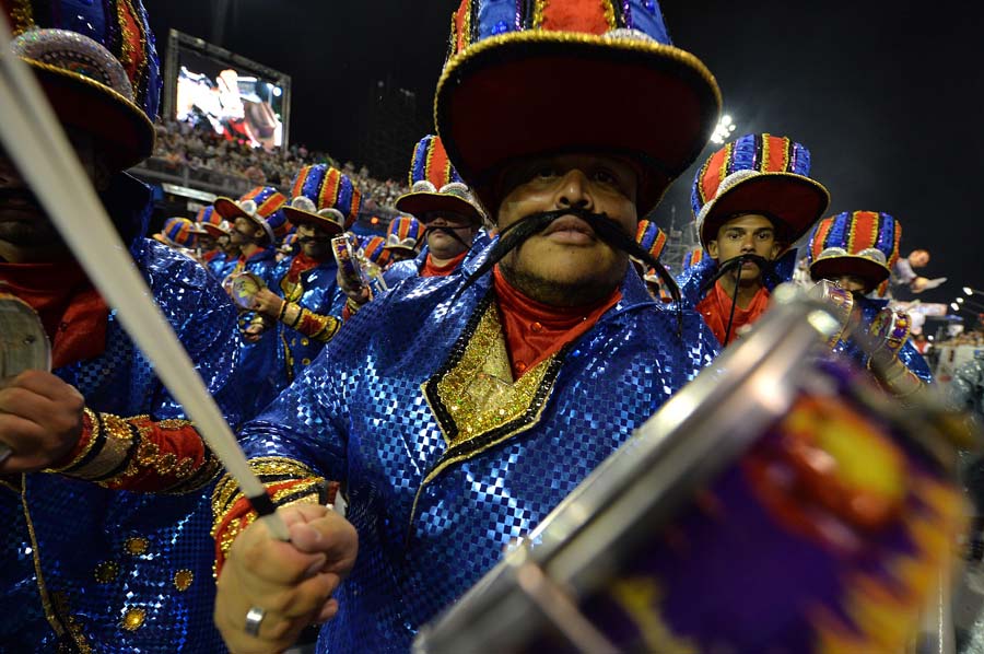 Tradicionalni karneval u Brazilu, foto: NELSON ALMEDIA Tradicionalni karneval u Brazilu, foto: NELSON ALMEDIA
