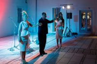 Večer evergreena u atriju palače Cedulin