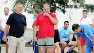 Na Stanovima se uz boćarski turnir održao i revijalni nogometni turnir. Osim prijavljenih ekipa, snage su ponovno odmjeravali liječnici Opće bolnice Zadar i predstavnici poglavarstva Grada Zadra. Na Stanovima se uz boćarski turnir održao i revijalni nogometni turnir. Osim prijavljenih ekipa, snage su ponovno odmjeravali liječnici Opće bolnice Zadar i predstavnici poglavarstva Grada Zadra.