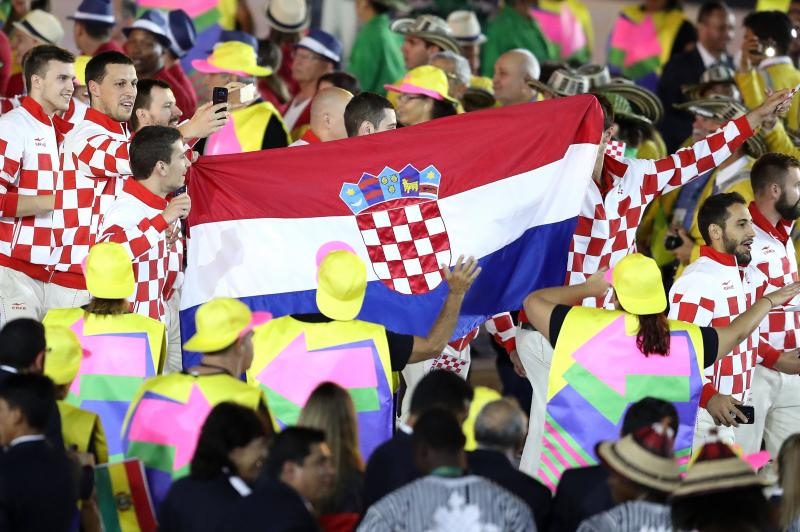 Rio de Janeiro: Ceremonija svečanog otvaranja Olimpijskih igara. Hrvatski olimpijci u defileu predvođenio Josipom Pavićem. Photo: Igor Kralj/PIXSELL Rio de Janeiro: Ceremonija svečanog otvaranja Olimpijskih igara. Hrvatski olimpijci u defileu predvođenio Josipom Pavićem. Photo: Igor Kralj/PIXSELL