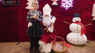 Sveti Nikola posjetio Supernova centar i razveselio mališane