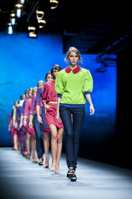 Zagreb, 191012.
U shopping centru Westgate od 18.-20.10. odrzava se modna revija Cro A Porter.
Na fotografiji: revija Anamarija Asanovic.
Foto: Neja Markicevic / CROPIX